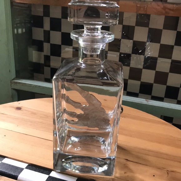 Pottery Barn Spooky Spine-tingling Silver Skeleton Hand Liquor Decanter 💀 - Picture 10 of 16